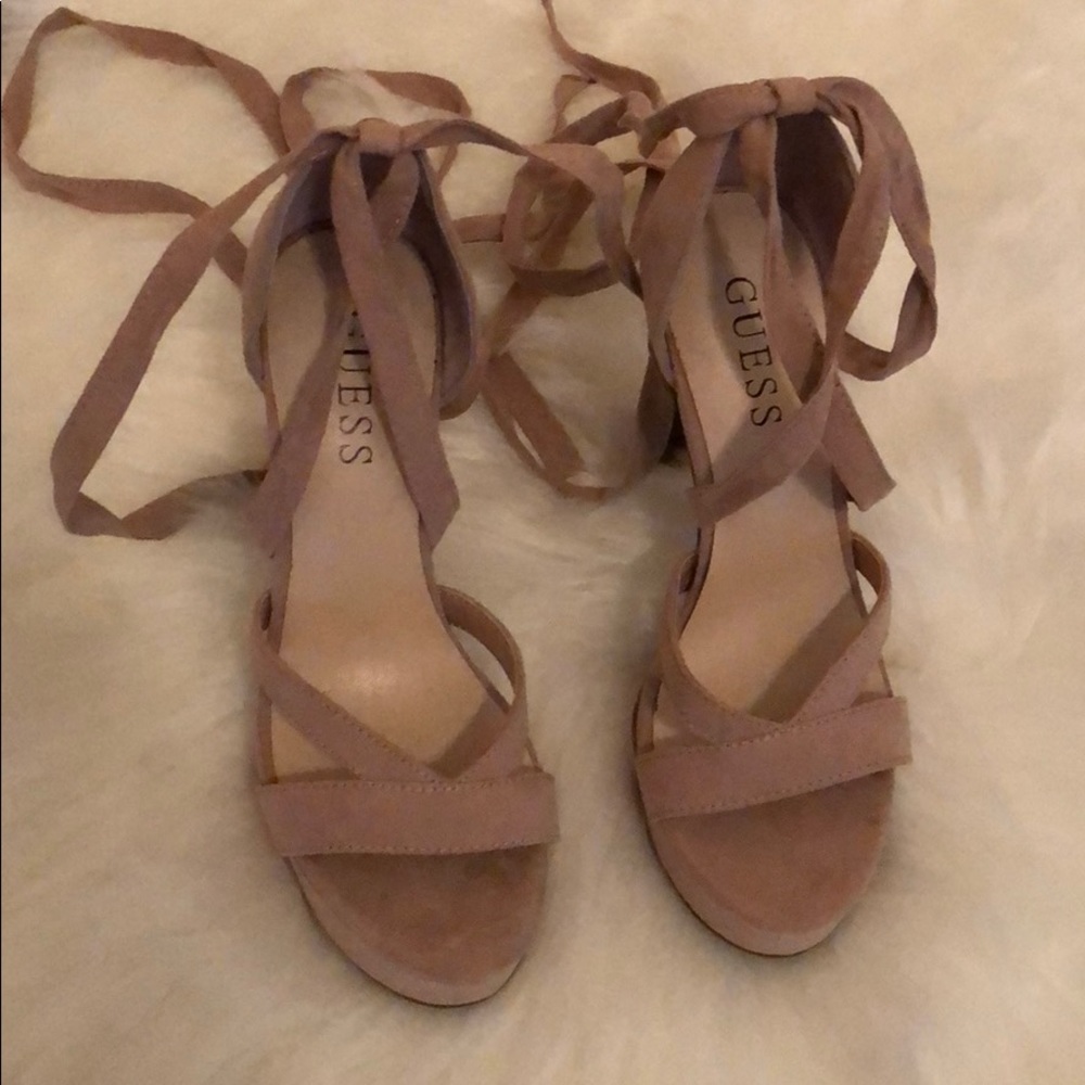 GUESS HEELS